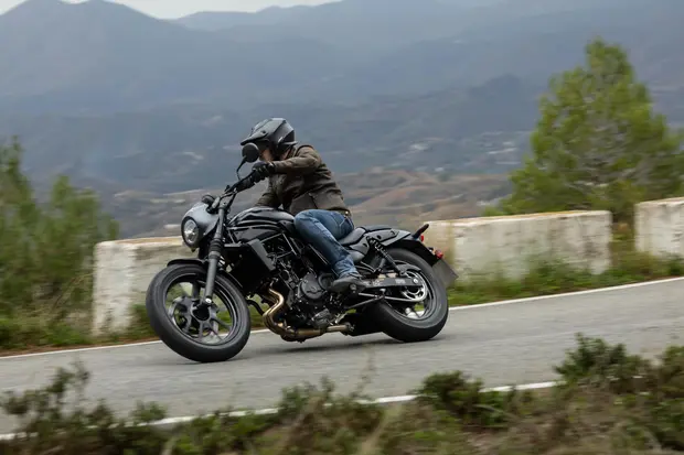 Prova Kawasaki Eliminator 