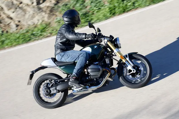 Prova BMW R 12 nineT 2024