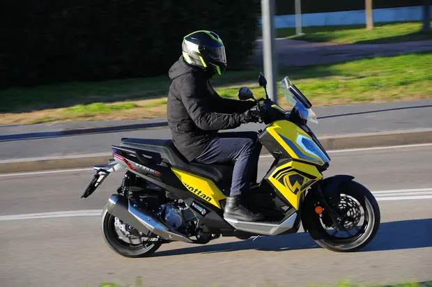 Prova Wottan Motor Storm-V 125 2023