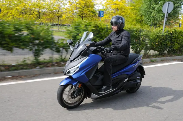 Prova Honda Forza 350 2023