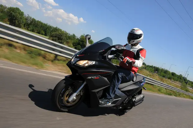 Prova Aprilia SRV 850 i.e. 2012