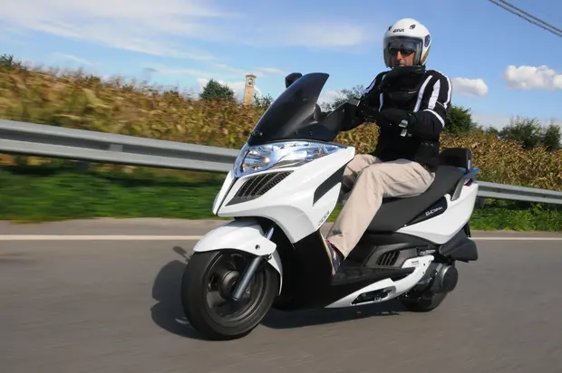 Prova Kymco G-Dink 300i 2012