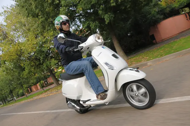 Prova Vespa LX/LXV LX 150 3V 2012