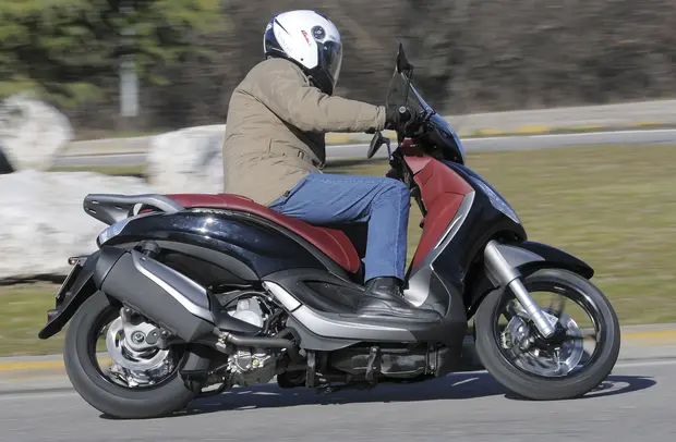 Prova Piaggio Beverly 350 Sport Touring 2012