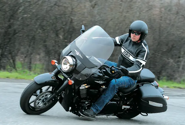 Prova Suzuki Intruder C 1500 T 2011