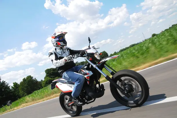 Prova Betamotor Motard 50 Track 2012