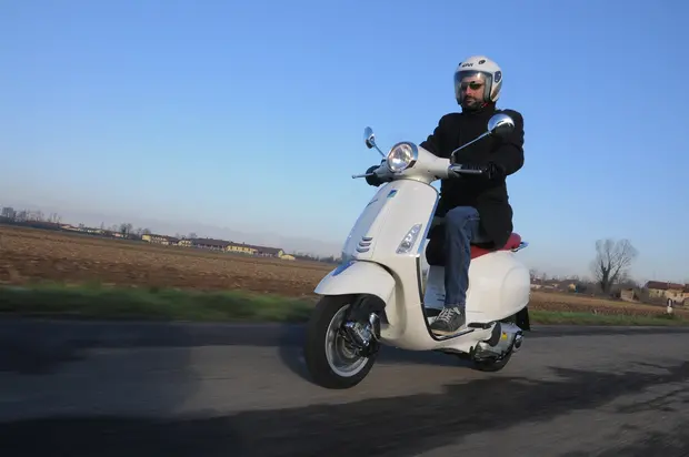Prova Vespa Primavera 125 3V 2014
