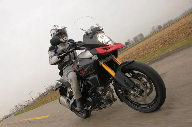 Prova Suzuki V-Strom 1000 2014