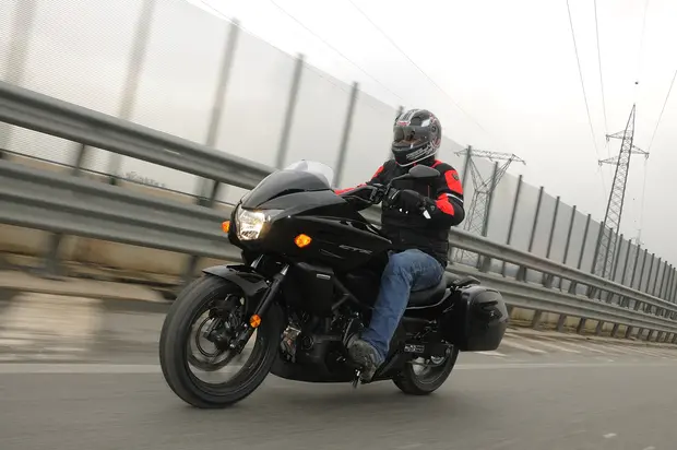 Prova Honda CTX 700 DCT 2013