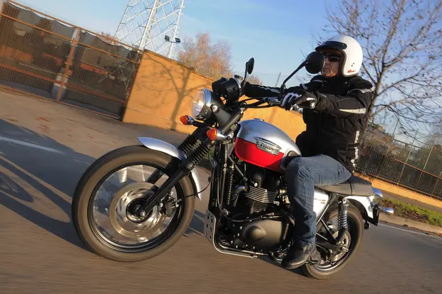 Prova Triumph Scrambler 865 2013