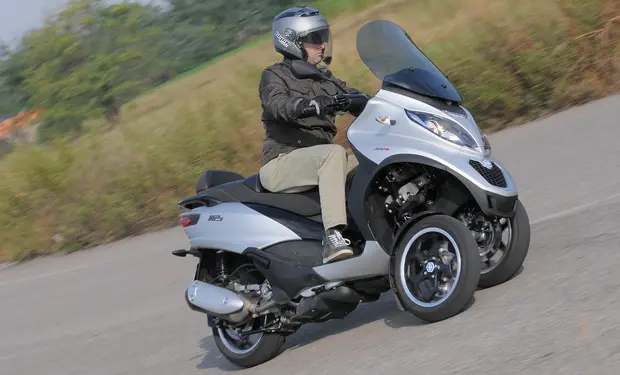 Prova Piaggio MP3 300 Sport LT 2014