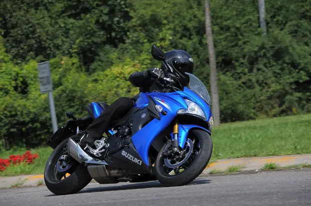 Prova Suzuki GSX-S 1000 F 2015