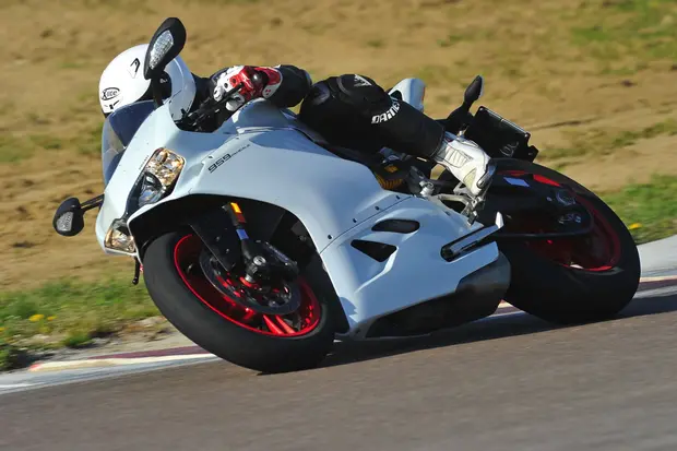 Prova Ducati Panigale 959 2016