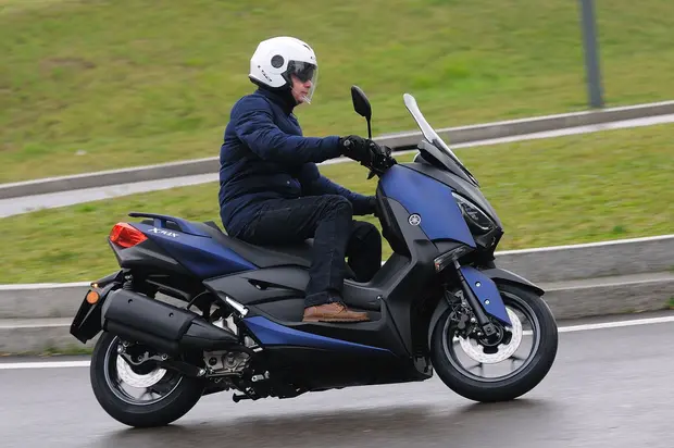 Prova Yamaha Xmax 300 2017