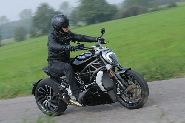 Prova Ducati XDiavel S 2016