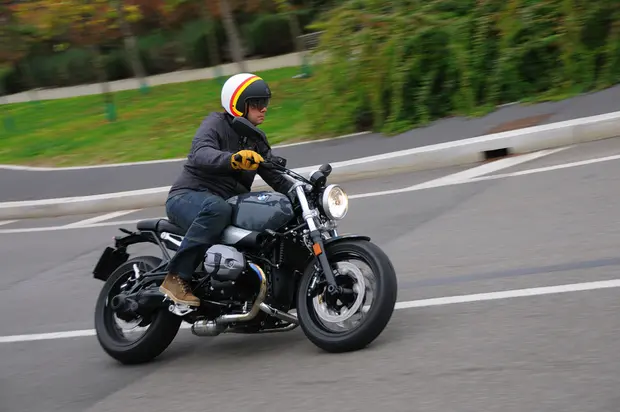 Prova BMW R nineT Pure 2020
