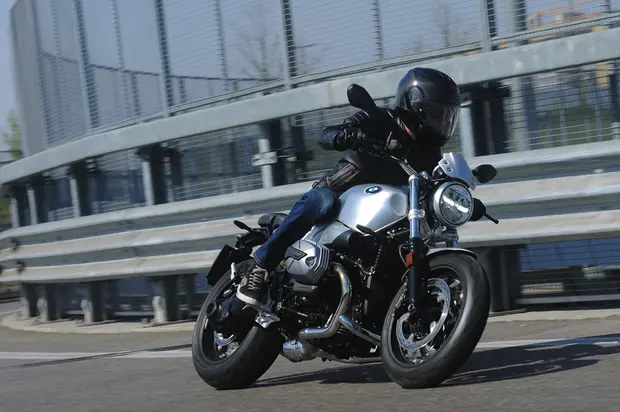 Prova BMW R nineT Pure 2021