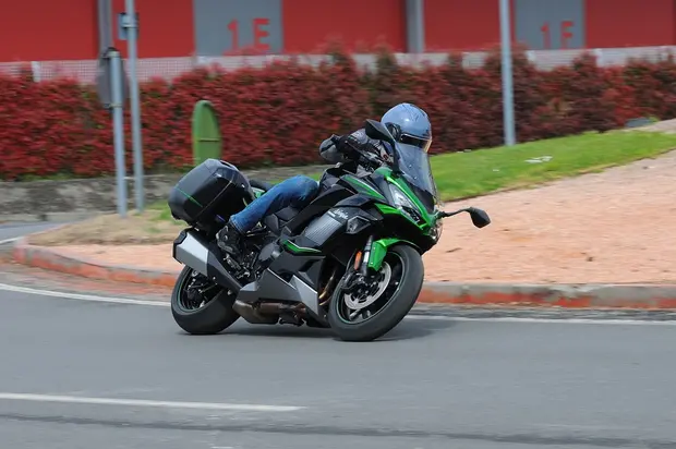 Prova Kawasaki Ninja 1000 SX Tourer 2022