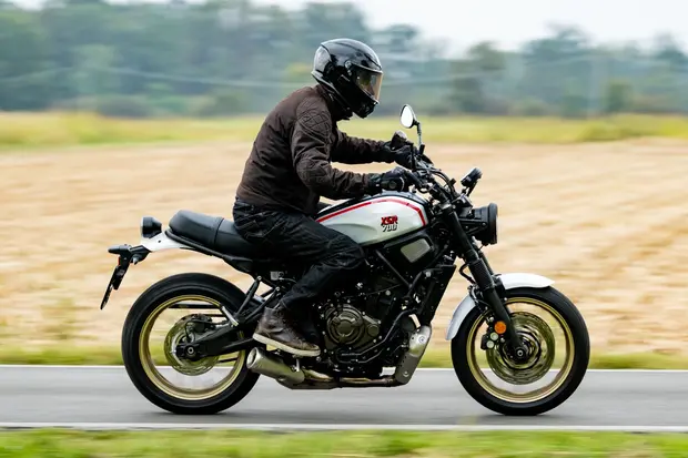 Prova Yamaha XSR 700 Xtribute 2022