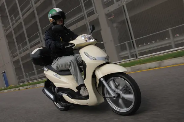 Prova Peugeot Tweet 150 2011