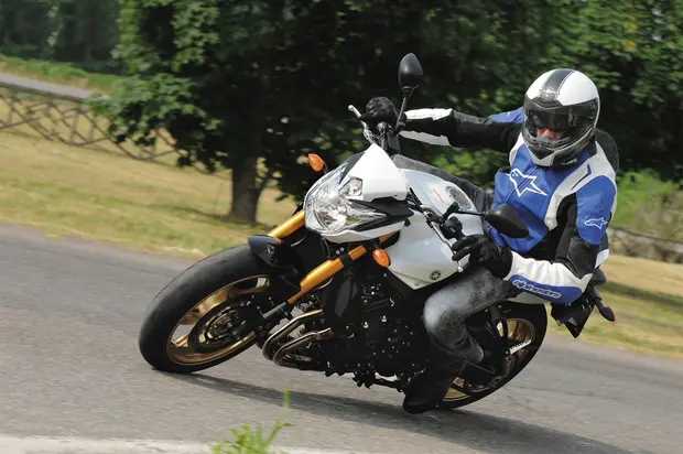 Prova Yamaha FZ8/Fazer 8 FZ8 2011