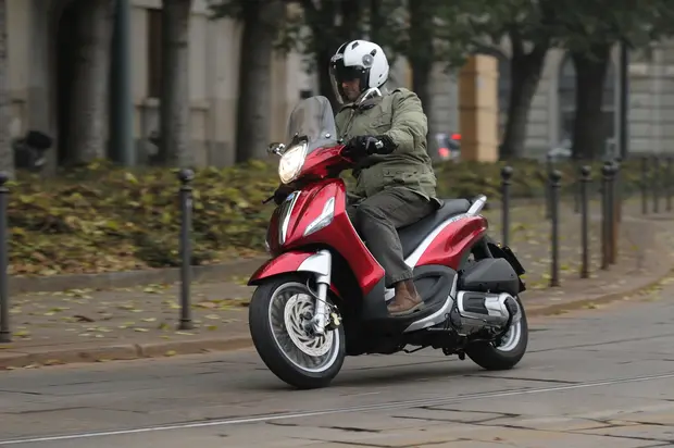 Prova Piaggio Beverly 300 2010