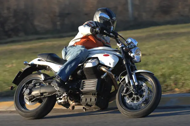 Prova Moto Guzzi Griso 1200 8V  2010
