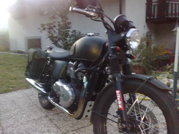 Prova Triumph Bonneville 865 Steve McQueen Edition 2012
