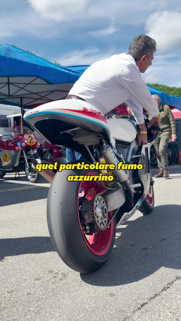 Perché i 2 tempi fumano e i 4 tempi no?  . . .