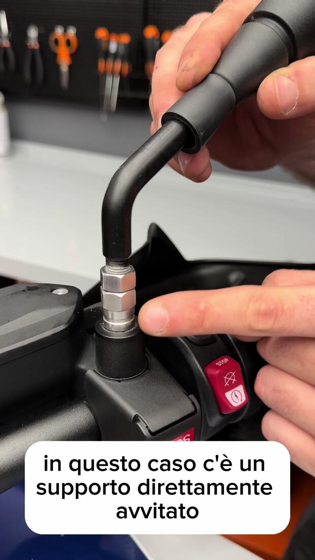 Quando si smolla lo specchietto… come si fa? . . .