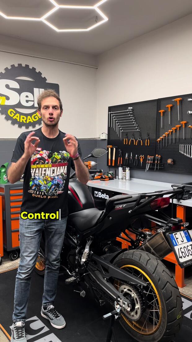 E tu il livello dei fluidi della tua moto? . . .