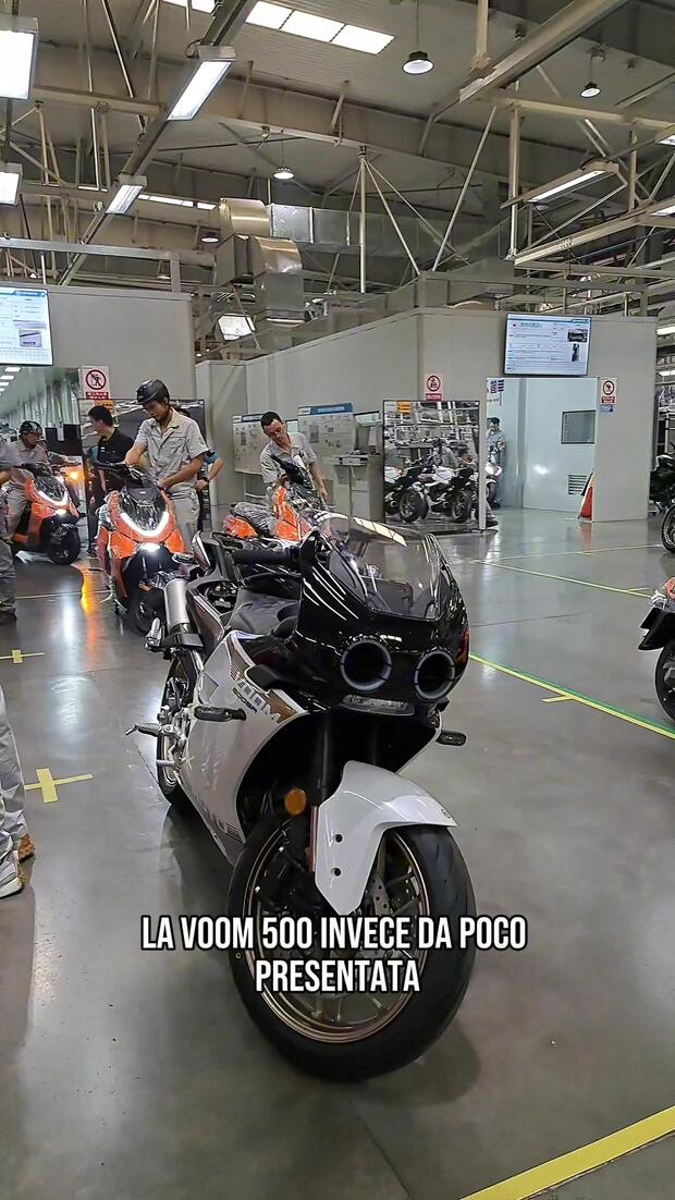 Siamo ad Hangzhou, Cina, a vedere da dentro lo stabilimento di CFmoto. Una realtà affascinante e molto diversa dalle aspettative . . .