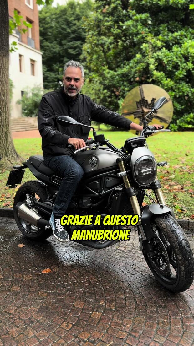 Benelli Leoncino 800 . . .