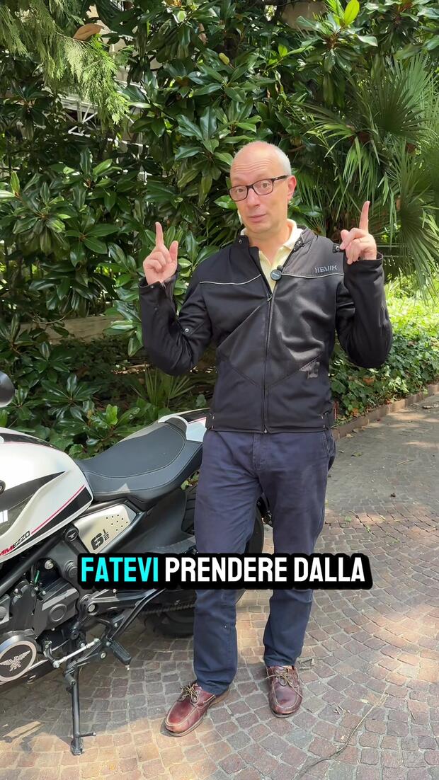 Resina: ma come si toglie dalla moto senza fare danni? . . .