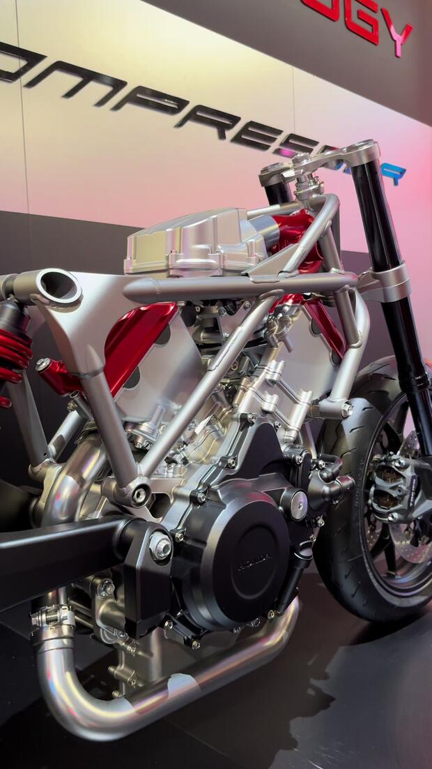 Nuovo motore Honda V3 con compressore elettrico! . . .
