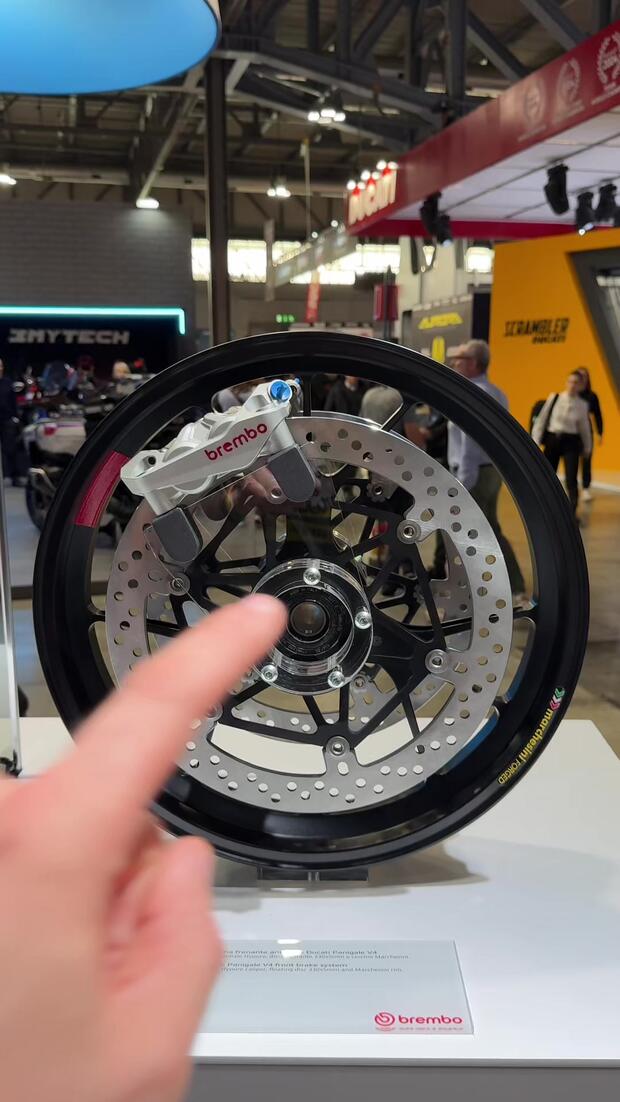 Brembo: tre impianti frenanti top per le Ducati sportive . . .
