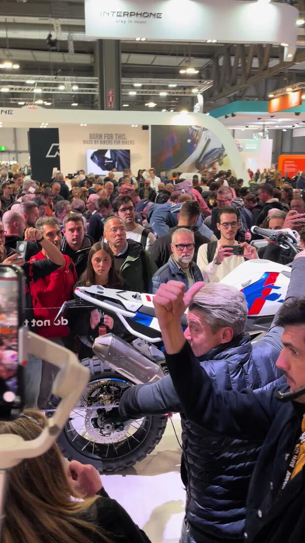 BMW F450GS: the sound! . . .