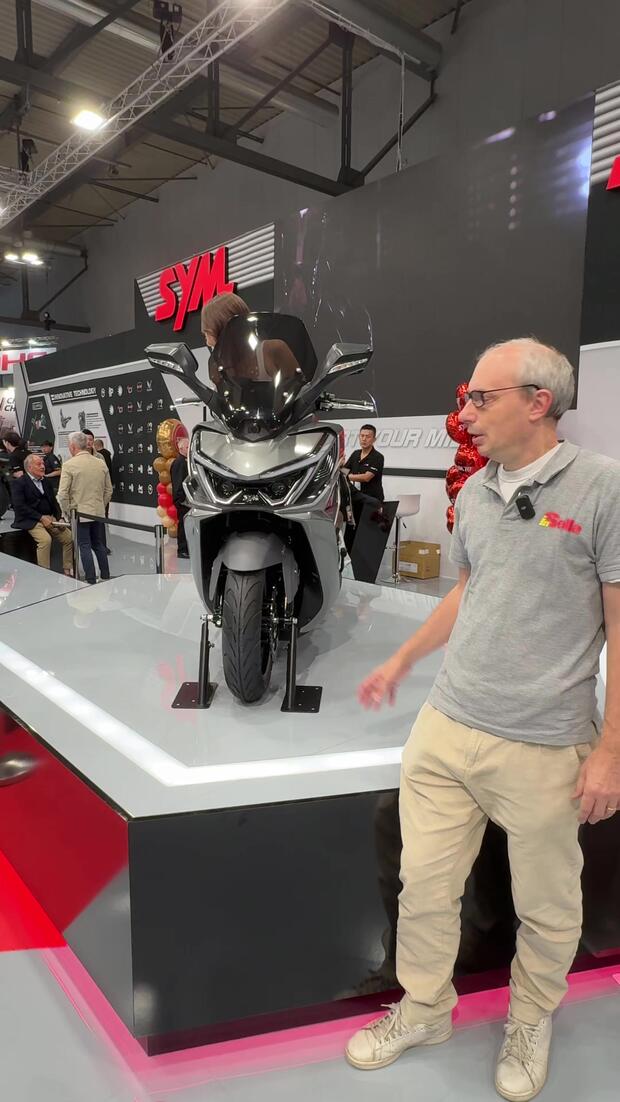 SYM Cruisym 400 . . .