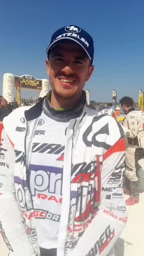 Il saluto di Jacopo Cerutti, vincitore dell’Africa Eco Race in sella all’Aprilia Tuareg! . . .