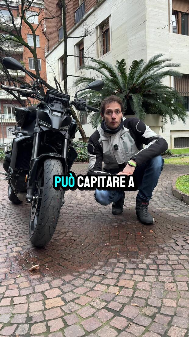 Come si guida la moto sul bagnato? . . .