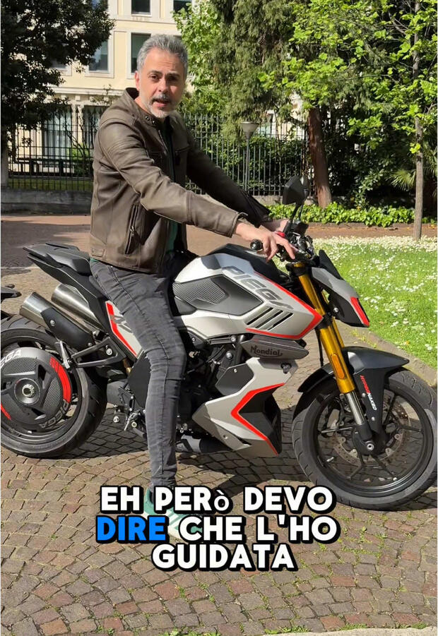 Mondial Piega 452! . . .