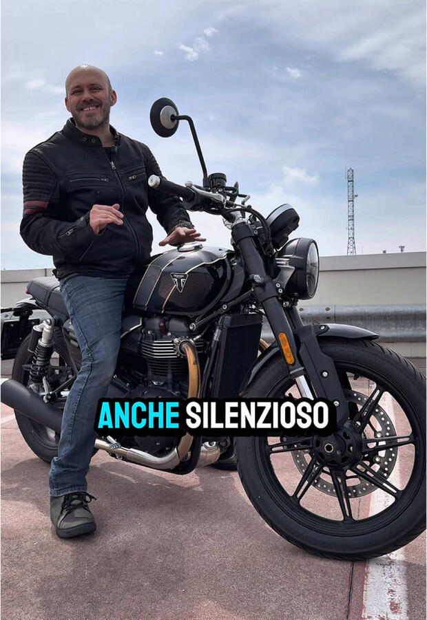 Triumph Speed Twin 900 . . .