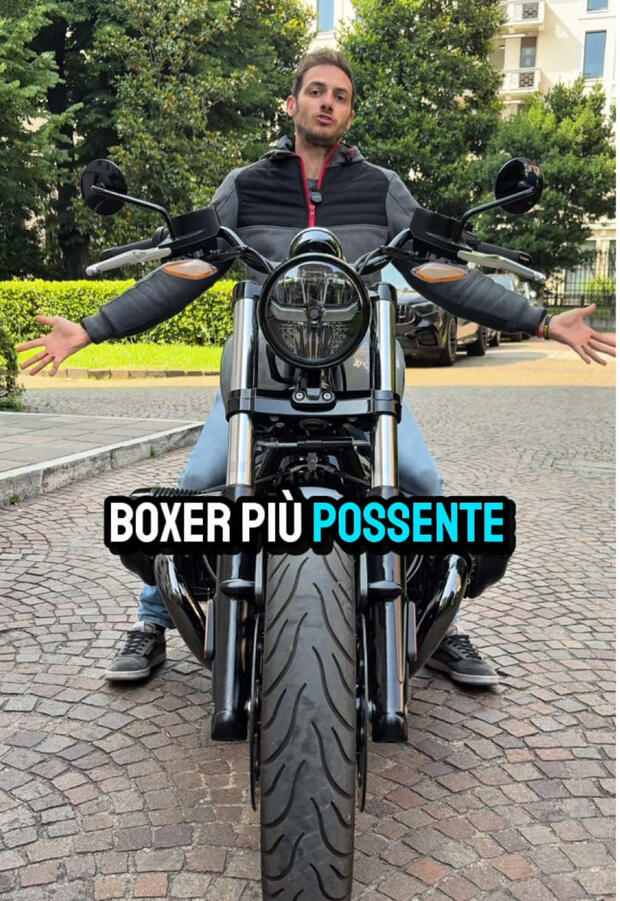Il motore “big boxer” della BMW R18 . . .