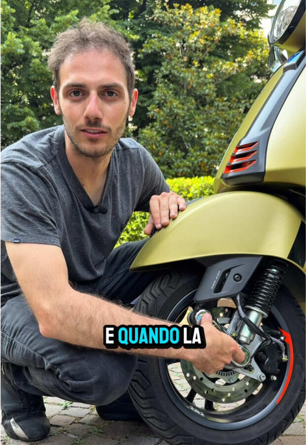 La sospensione anteriore della Vespa: come funziona? . . .