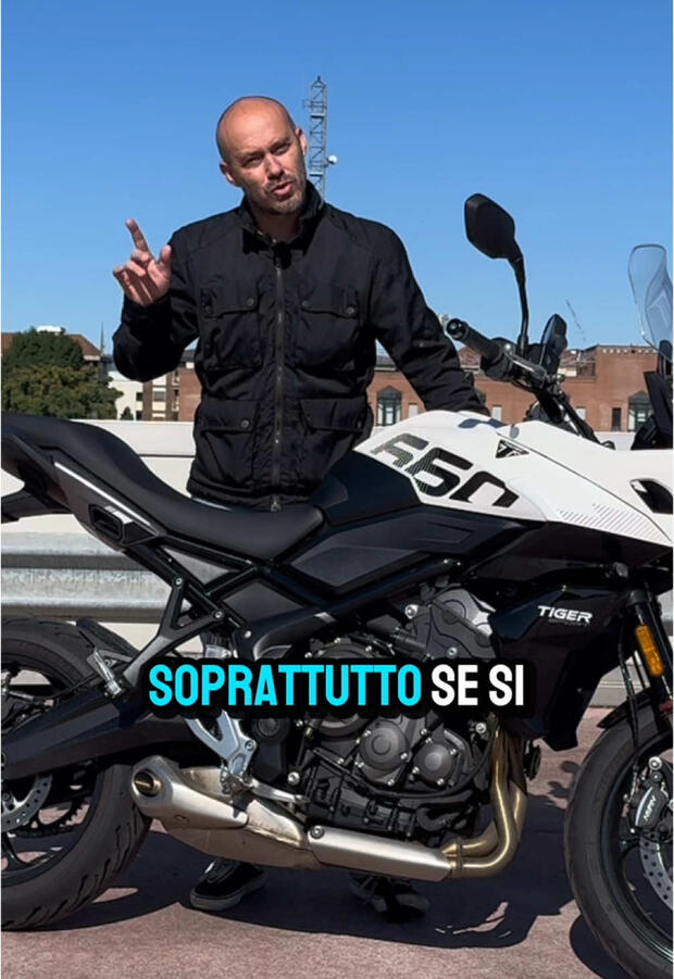 Triumph Tiger Sport 660 2025: com’è fatta e come va! . . .