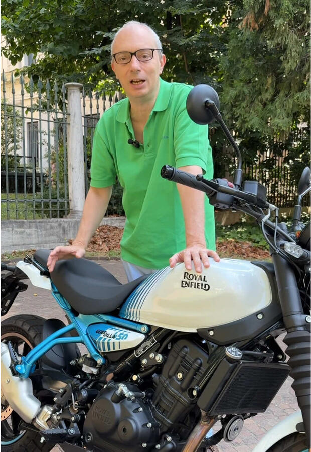 Royal Enfield Guerrilla 450 . . .