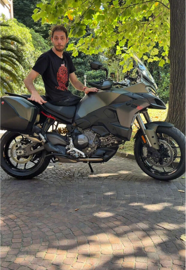 Ducati Multistrada V2S! . . .