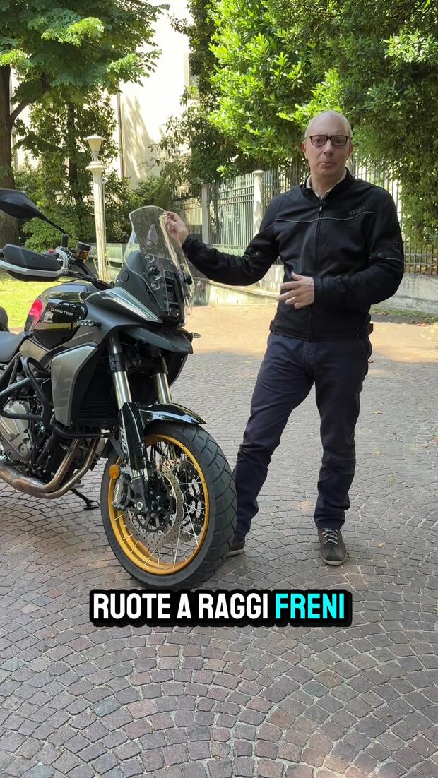 QJ Motor SRT 700 SX: quanto fa? . . .