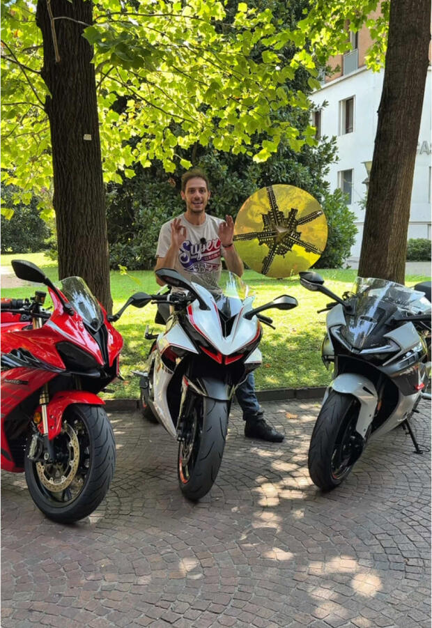 Le tre supersportive cinesi a confronto: QJ Motor SRK 800, CFMoto 675SR-R, Zontes 703 RR . . .