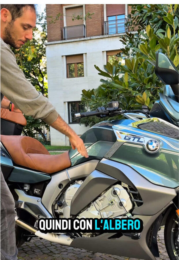 Il motore 6 cilindri della BMW K 1600 GTL! . . .